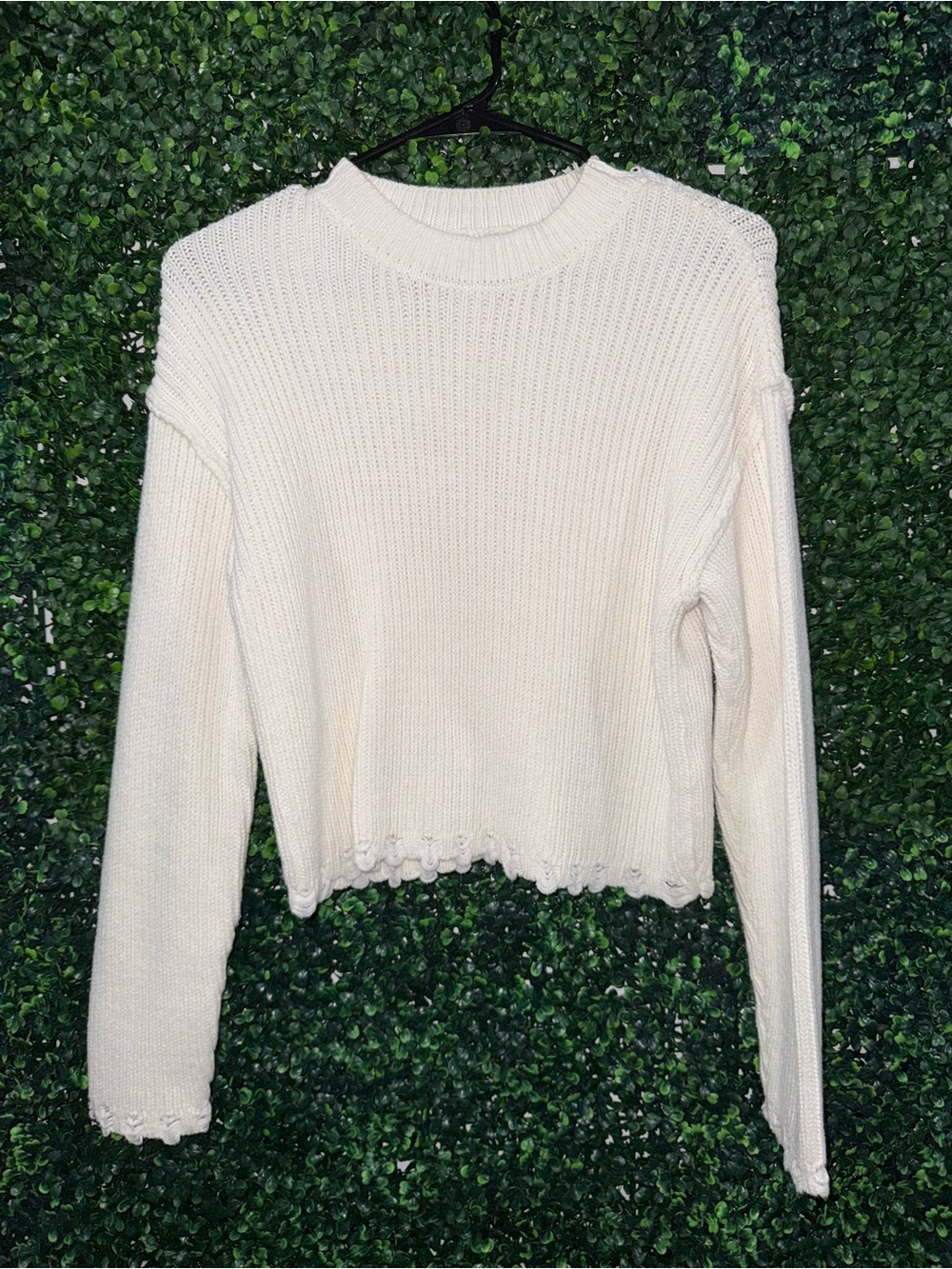 SINCERELY JULES Women’s Cream Knit Scalloped Hem Crewneck Sweater — Size Medium
